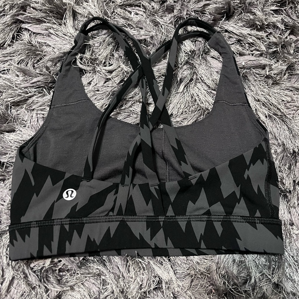 Lululemon sports bra